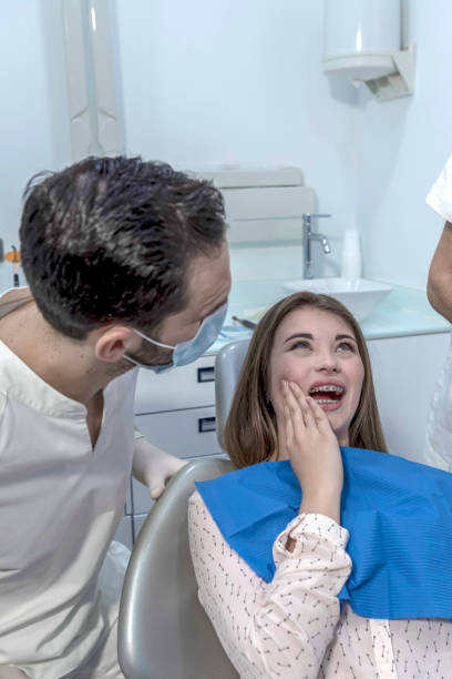 Best Emergency Cosmetic Dentistry (e.g., broken veneers) in Bear Valley Springs, CA